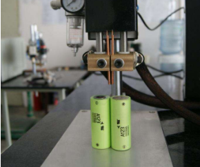 焊接靈活性能穩(wěn)定的電池點焊機如何實現？